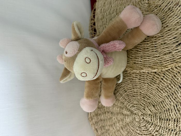 Peluche musicale vache marron beige et rose NOUKIE'S - photo numéro 1