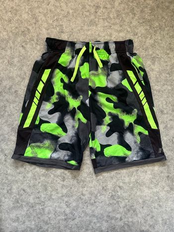 Short Russell XL enfant/14-16 ans camouflage noir & vert fluo