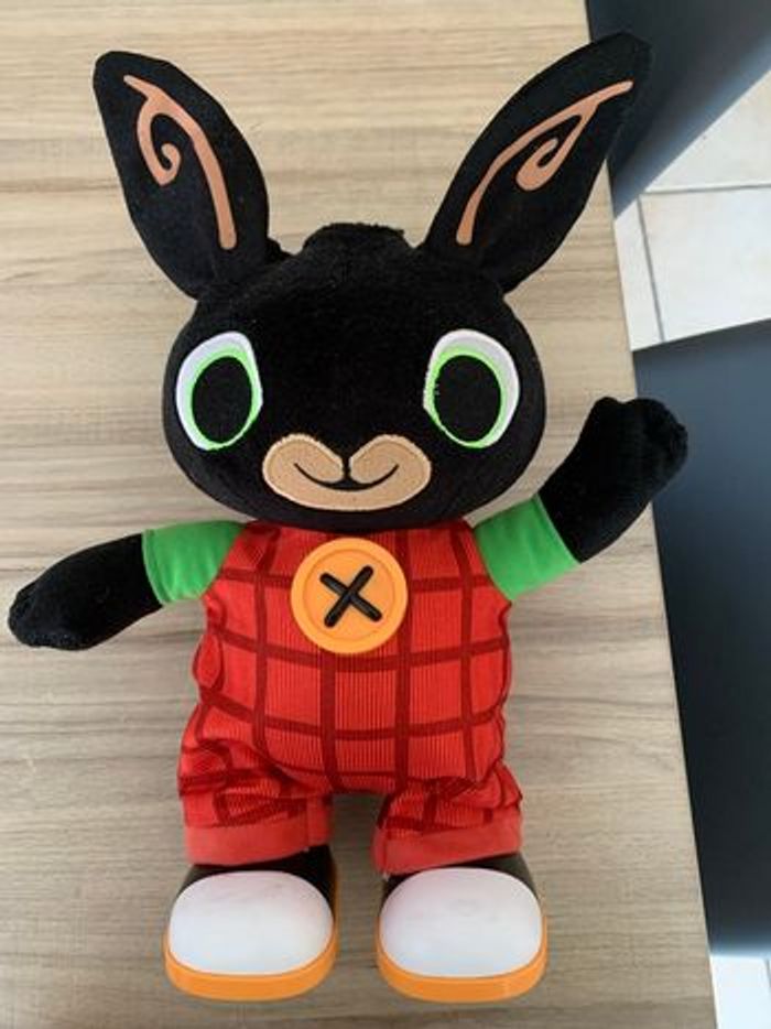 Bing peluche interactive