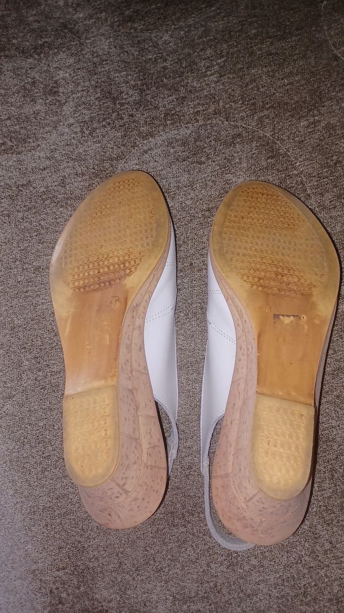 Sandale femme 40 très bon état blanc à boucle - photo numéro 3
