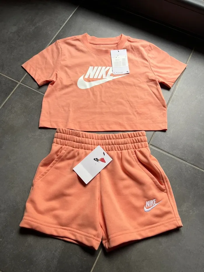 Ensemble Nike