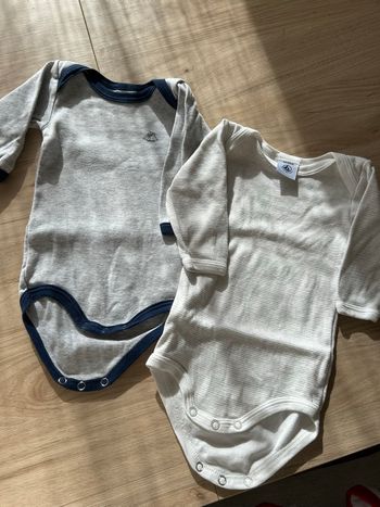Lot 2 body petit bateau 3 mois 