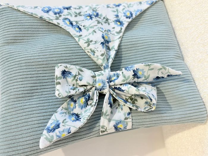 Lot pochette à livre et porte-clés assorti - photo numéro 3