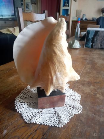 Piece décorative sur petit socle en marbre 