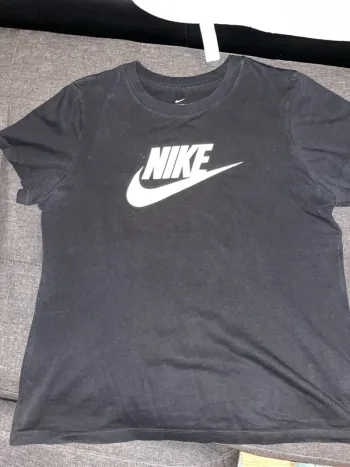 T-shirt Nike