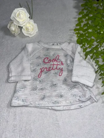 Très beau pull à longue manche pour bébé fille