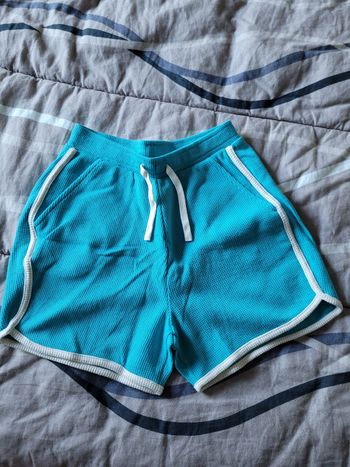 short kiabi turquoise 10ans  (3e)