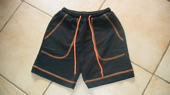Short noir 4 ans