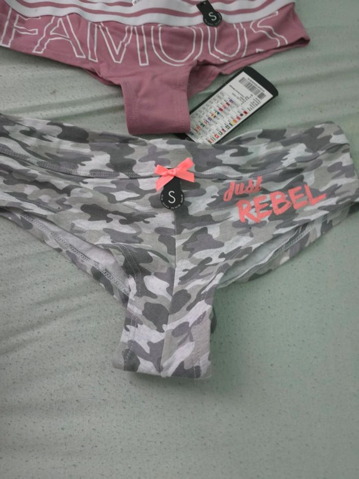 Lot de deux culottes taille S neuves - photo numéro 6
