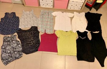 Lot 12 hauts femme taille S/36 dont 1 body
