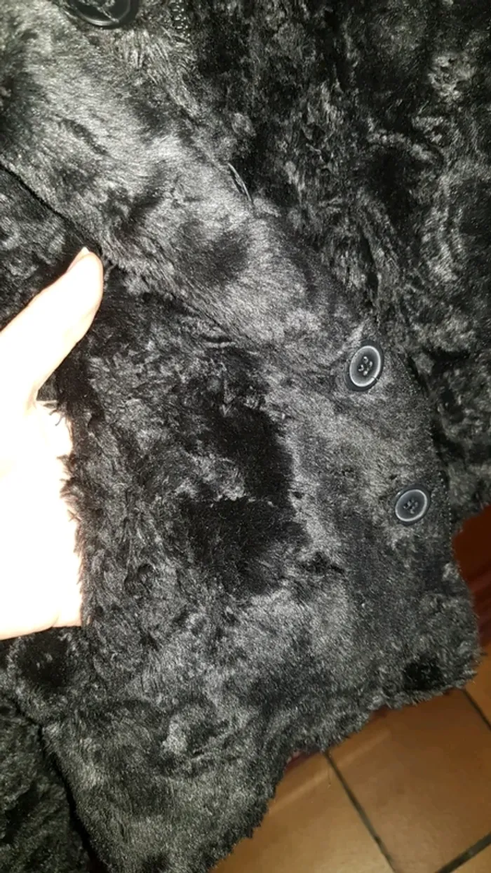 Veste fausse fourrure - photo numéro 4