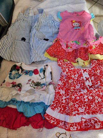 Lot de 6 robes d été 6 mois