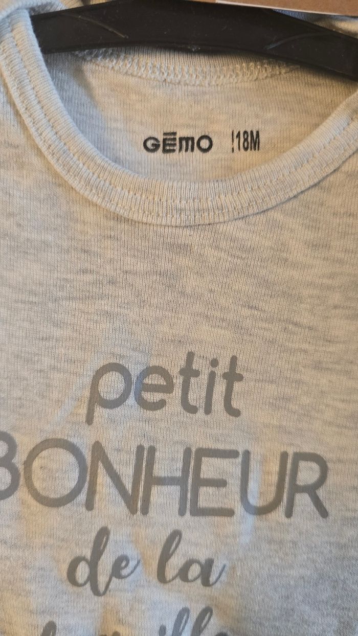 Neufs (non portés) 🏷🥰😍 Lot bodies mc et ml et pyjama 18mois Garçon 😍🥰💙 - photo numéro 8