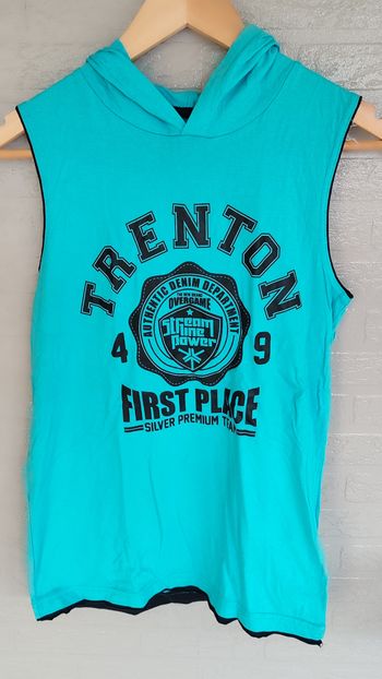 Débardeur a capuche t 14 ans 