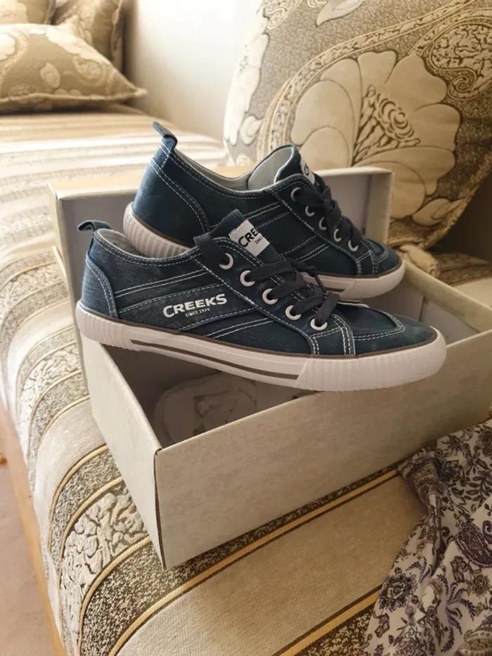 Tennis creeks neuves taille 36 - photo numéro 2