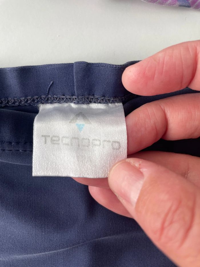 Maillot de bain 2 pièces taille 12 ans marque tecnopro. - photo numéro 2