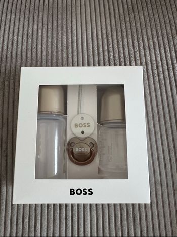 Coffret biberon tetine boss