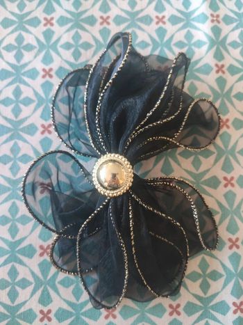 Barrette vintage noir doré