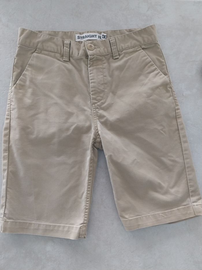Short beige dc shoes straight fit taille 28/14