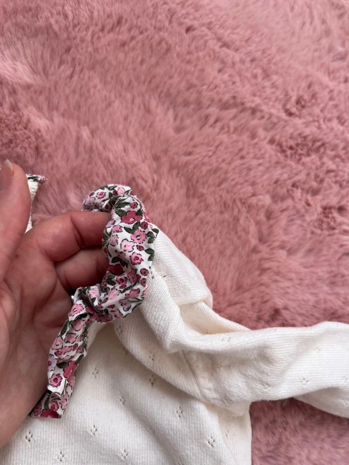 2 body coton col fleuri bébé fille 6 et 9 mois - photo numéro 4