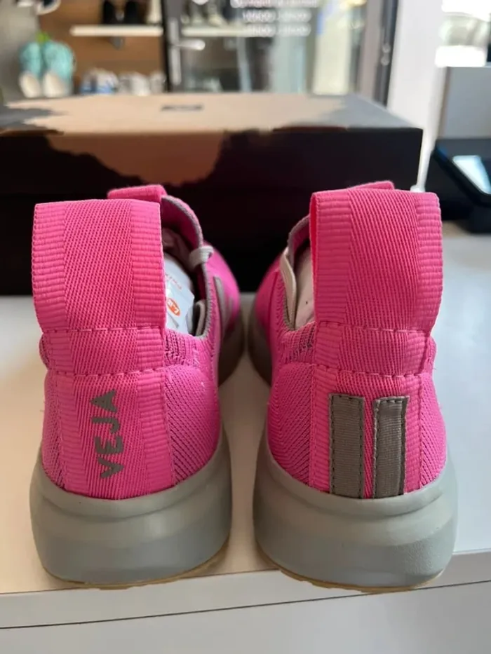 Veja Rick Owen Pop Pink 37 - photo numéro 3