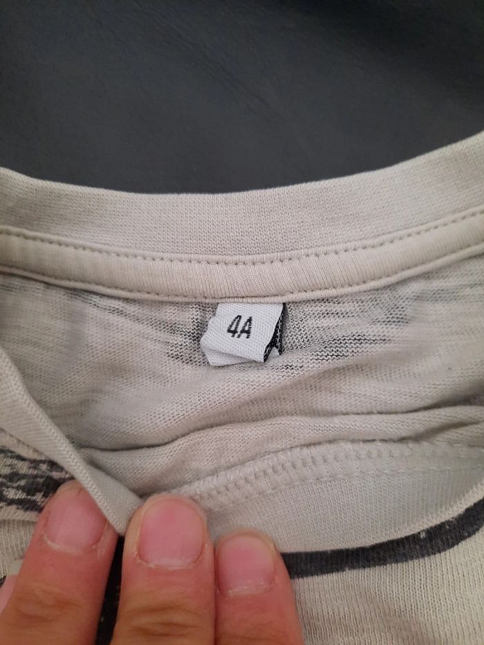 T shirt manches courtes 4 ans - photo numéro 2