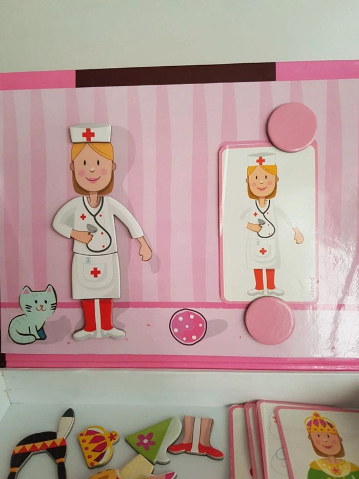 Janod jeu Magnetibook déguisements princesse et fée - photo numéro 6
