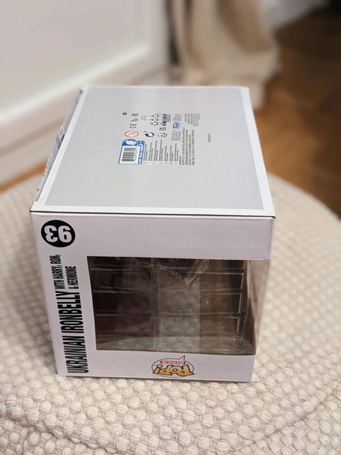Funko Pop! Harry Potter 93 Harry, Hermione & Ron sur Dragon de Gringotts sous protection sleeve - photo numéro 5