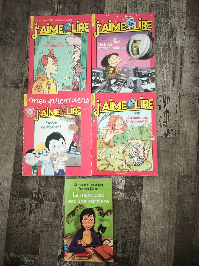 Lot livres enfant.