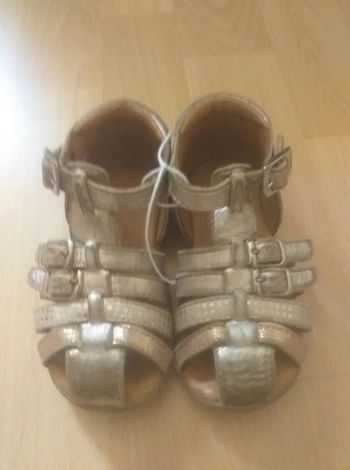 sandales fille pointure 22 gbb