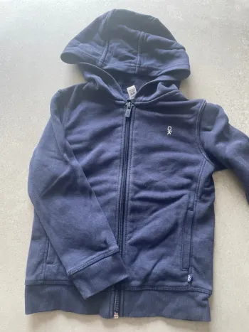 Sweat capuche zippé