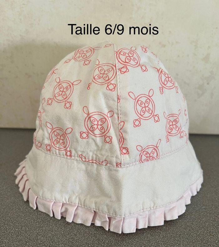 Chapeau taille 6/9 mois rose pale / motifs géométriques