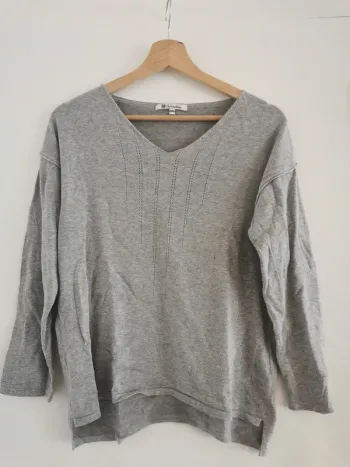 Pull col V gris