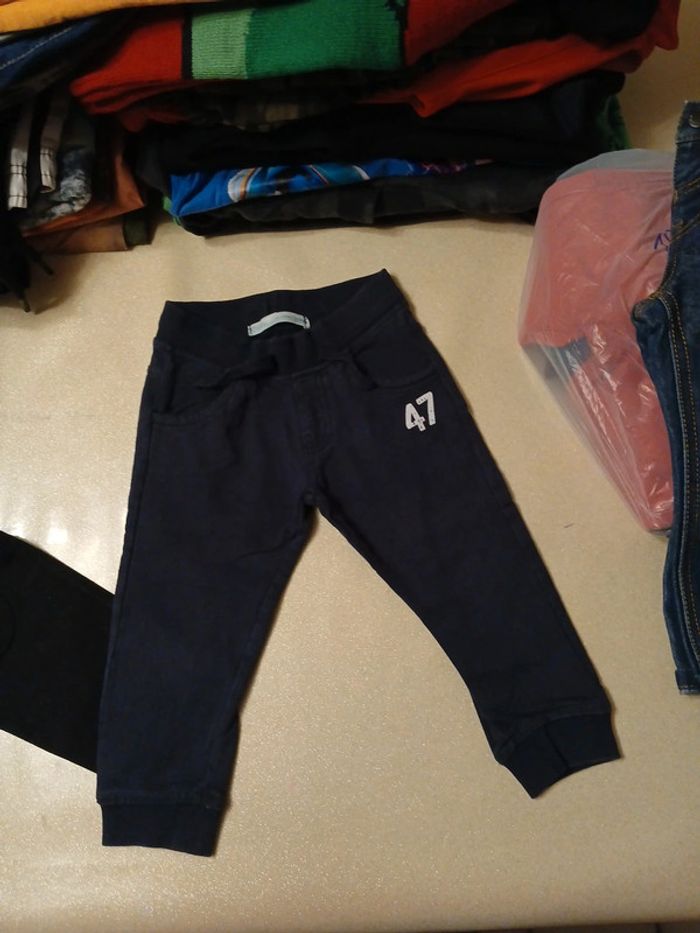 3 pantalons et 1 jean pour bébé - photo numéro 5