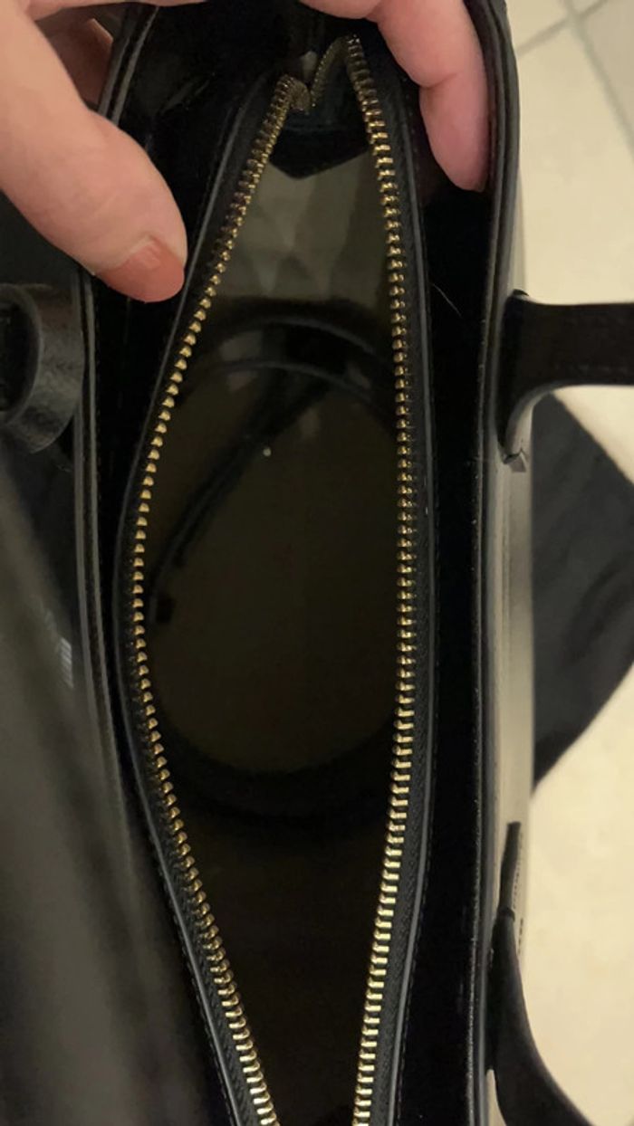 Sac à main Armani - noir - excellent état - photo numéro 8