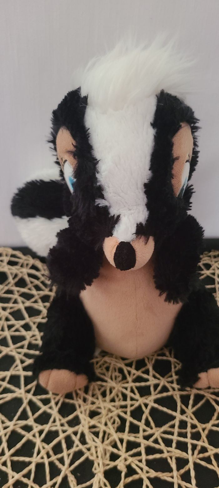 Peluche Disney Store Bambi Fleur La Mouffette - photo numéro 5