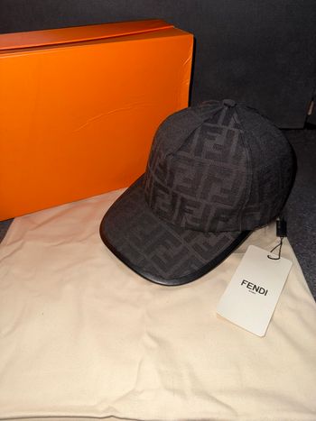 Casquette FENDI