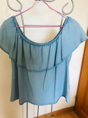 T-shirt épaule nu