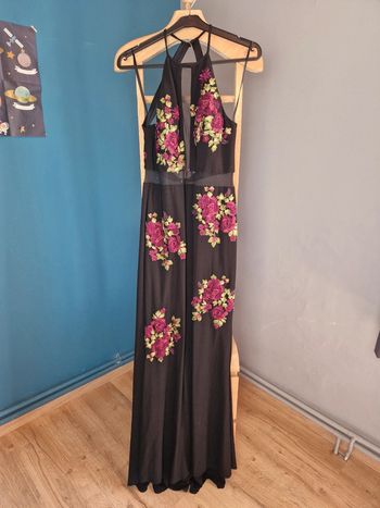Robe de soirée 42 neuve + chale