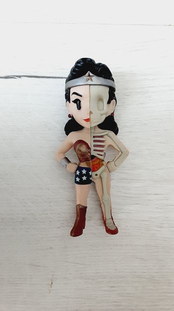 Figurine DC Comics Golden age Wonder woman squelette Justice League 9 cm