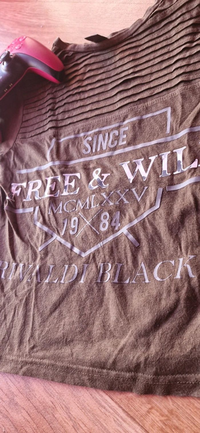 T shirt - photo numéro 2