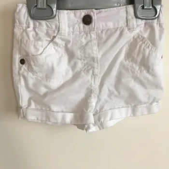 Short tex 6 mois neuf