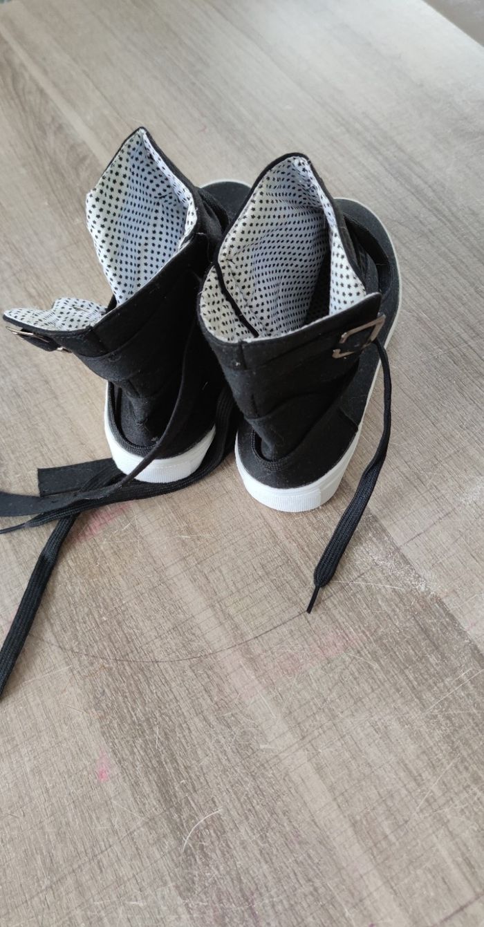 Basket couleur noire pointure 40 pour femme - photo numéro 3