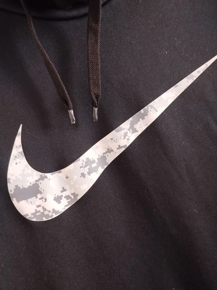 Pull Nike dri-fit taille 40 - photo numéro 2