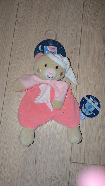 Doudou plat rose avec tête d ours Sucre d orge