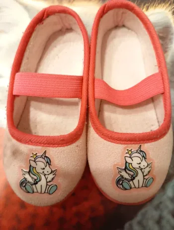 Chaussons licornes pointure 23