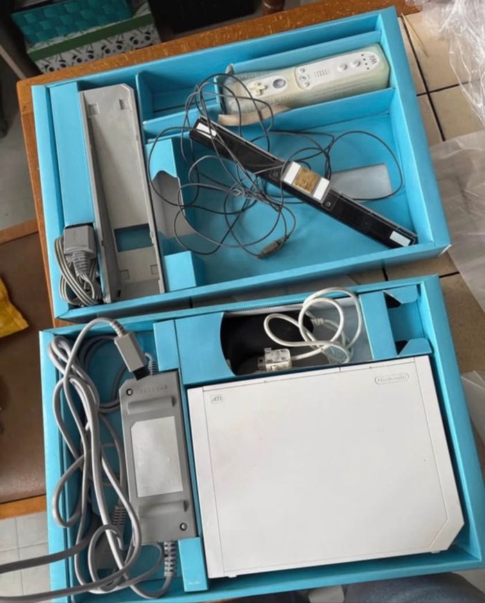 Console - photo numéro 2