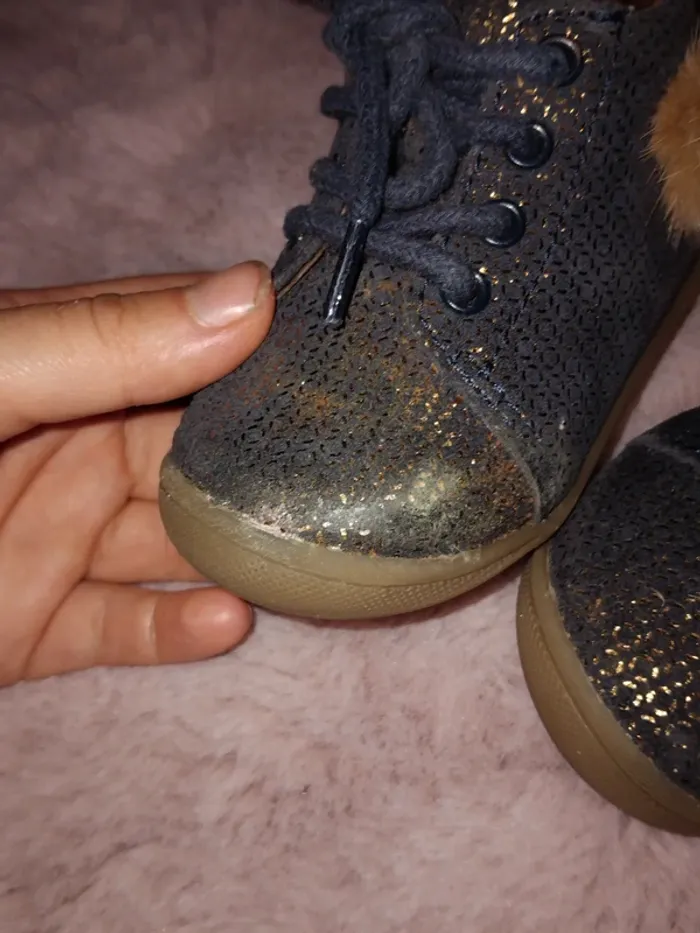Chaussures taille 19 - photo numéro 2