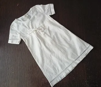 Jolie robe en lin blanche 4ans