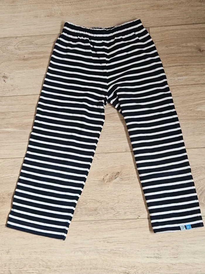 2 pantalons 6 ans - photo numéro 3